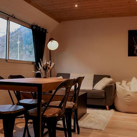 Appartement Ambiance Montagne, A Deux Pas De La Gare à Cluses Extérieur photo