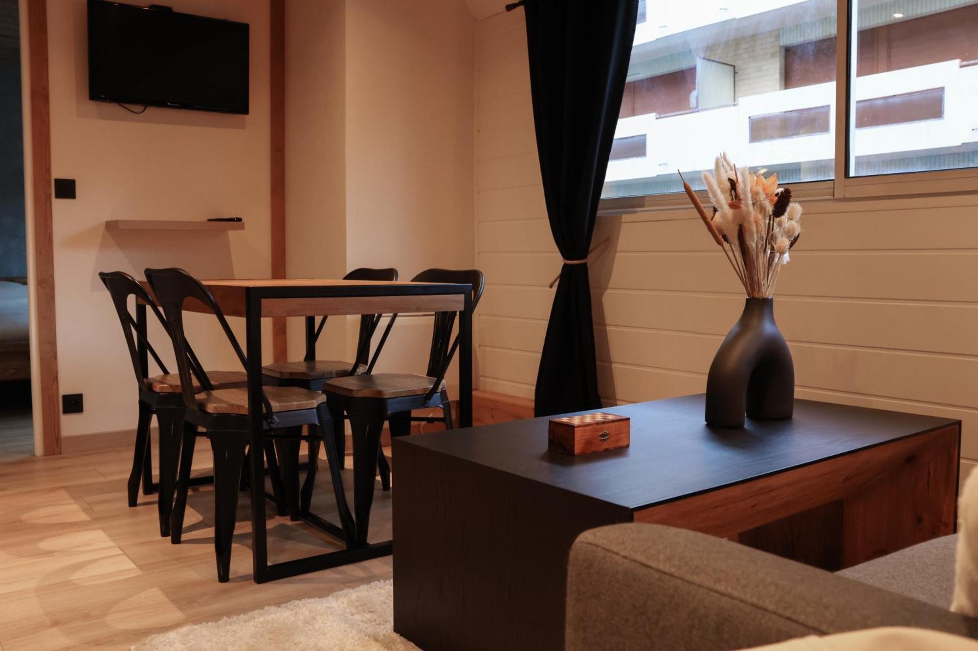 Appartement Ambiance Montagne, A Deux Pas De La Gare à Cluses Extérieur photo